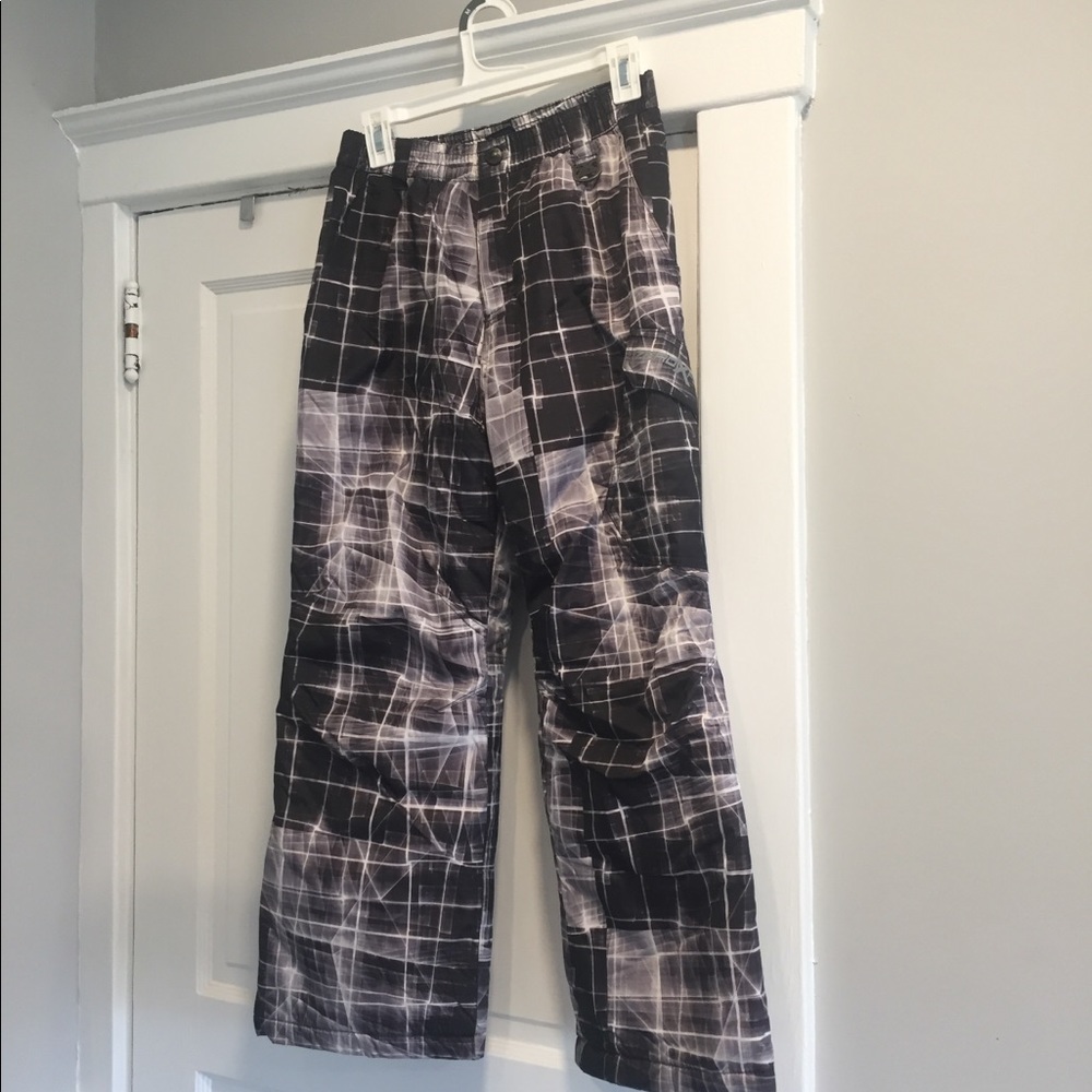 SOLD! ZeroXposur Boys Snowpants - $14.